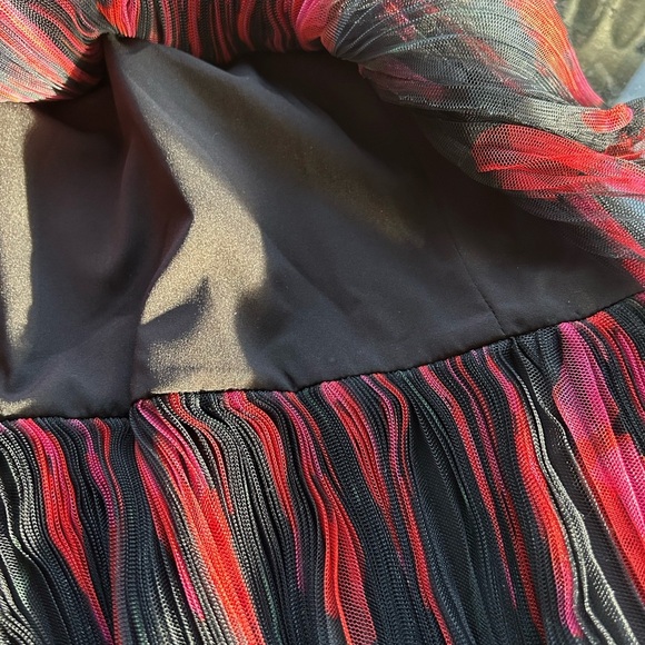 Hutch by Anthropologie tiered mini skirt. Layers of tulle. Elastic waist. Large - Picture 14 of 14